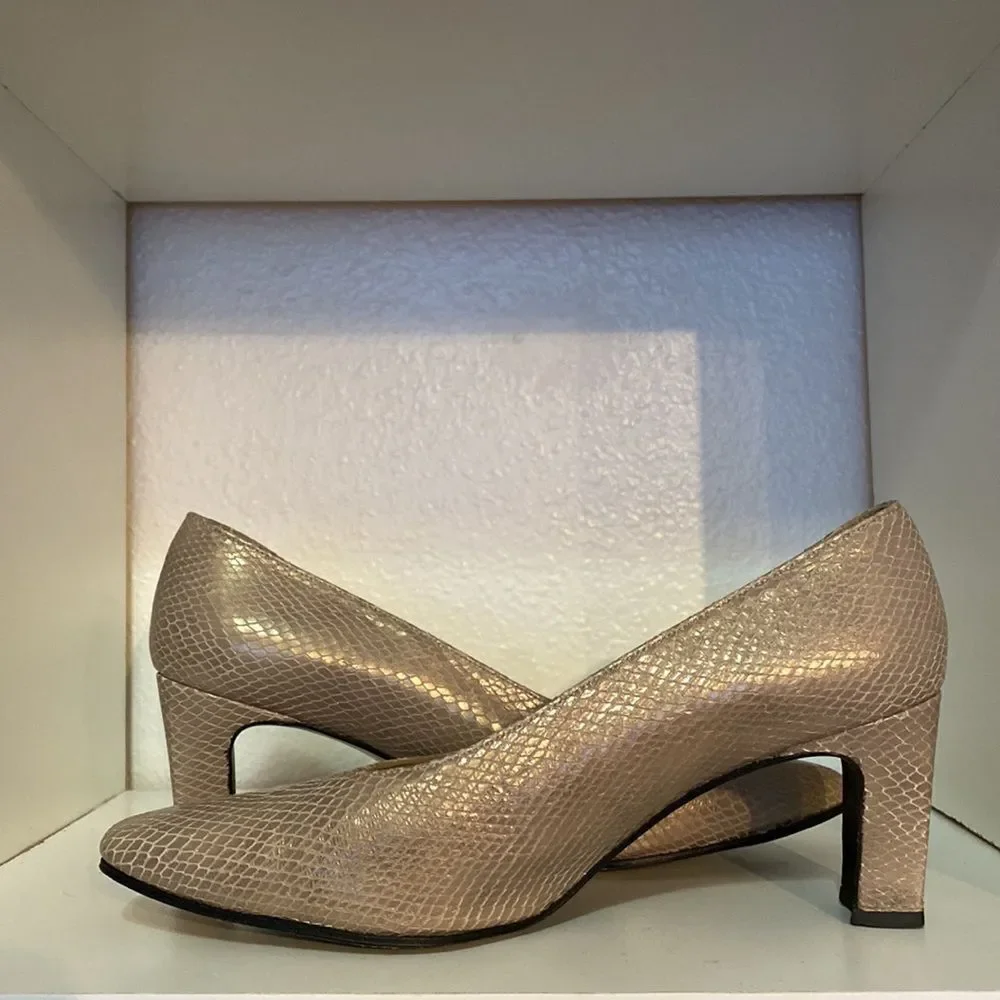 Stuart Weitzman Beige Snakeskin Print Leather Heel Pumps
